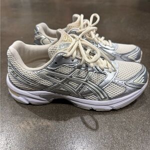 ASICS Women's Silver and Cream Running Shoes